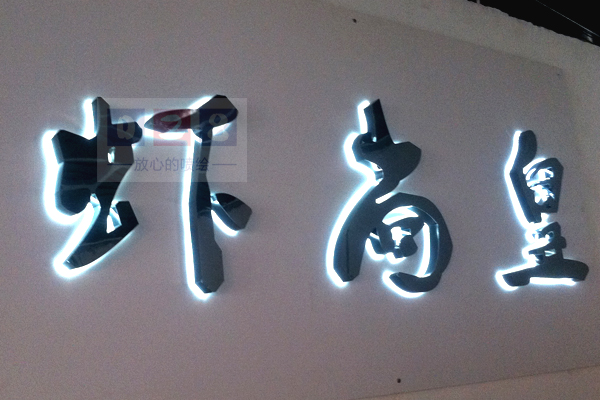 汳 ϸ  ĳƷ־õ𱳷(ǿ)
